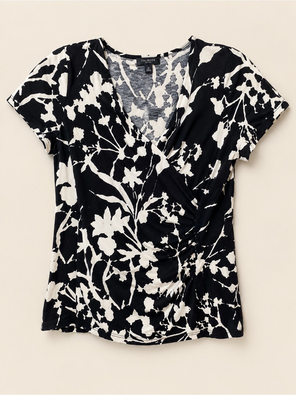 Talbots Petite SP Black&Cream Floral V-Neck Faux Wrap Ruched Short Sleeve Top